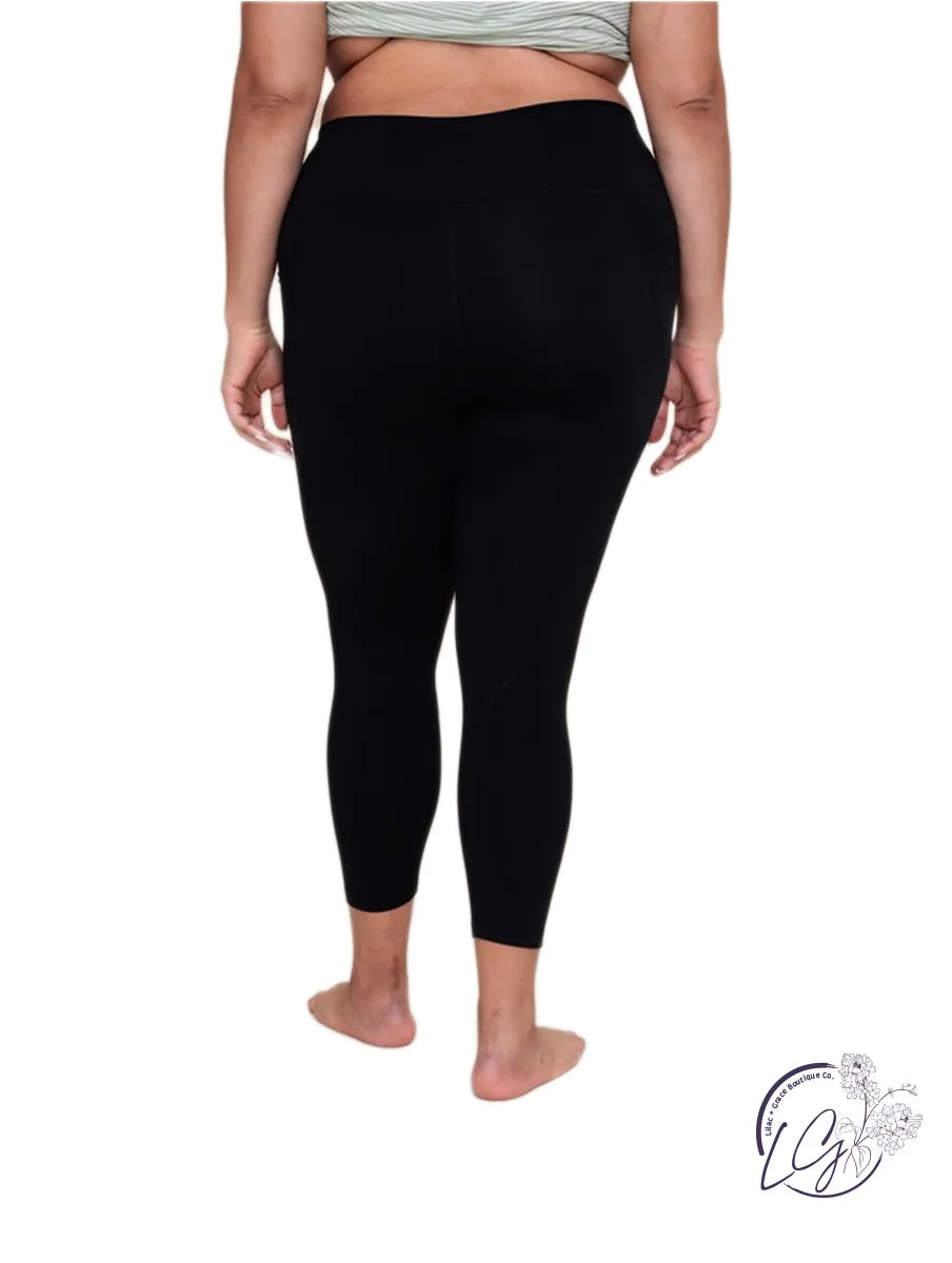 Curvy High-Rise Essential Capri Leggings