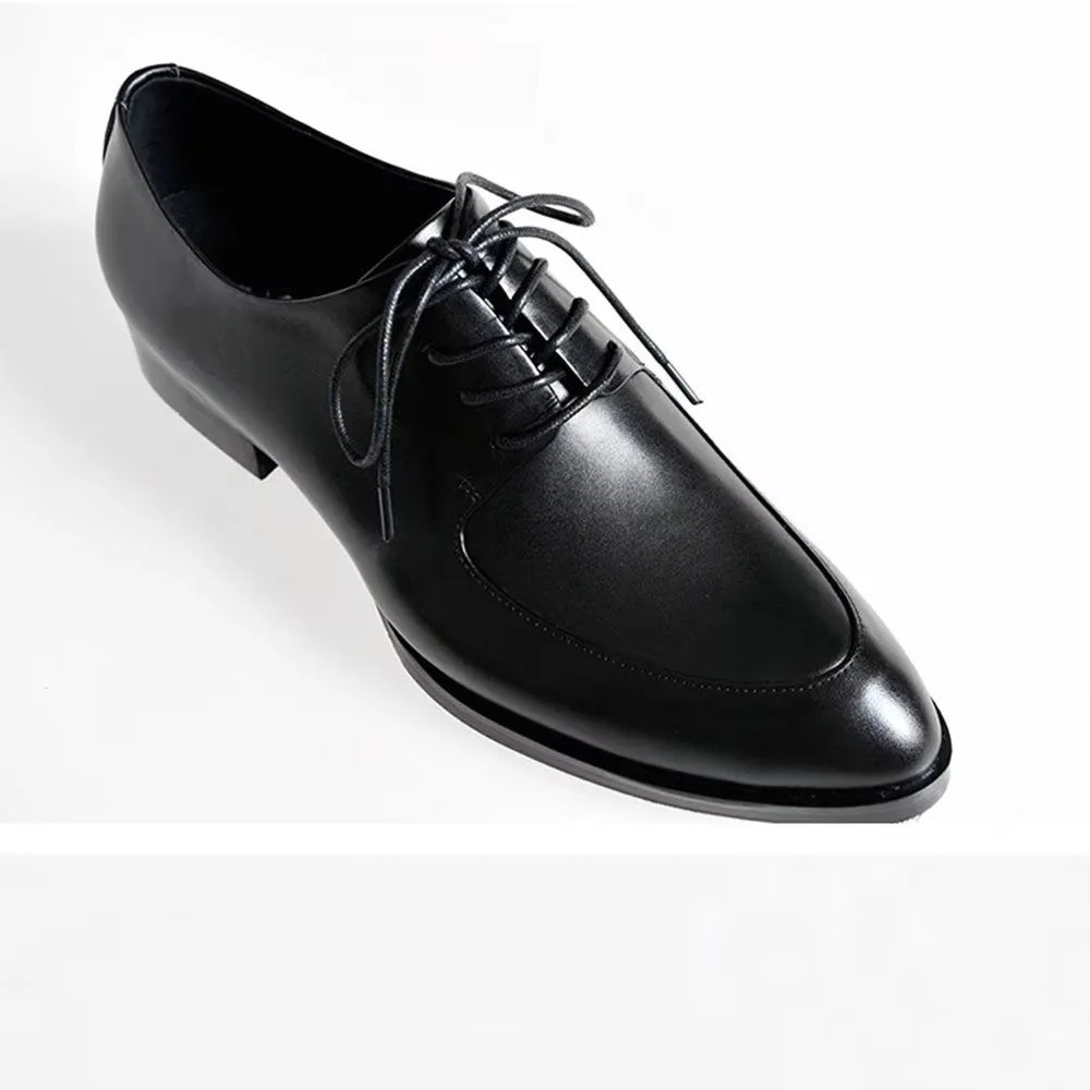 Embossed Elegance Pointed Toe Derby Dress Shoes