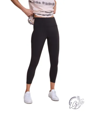 High-Rise Essential Capri Leggings