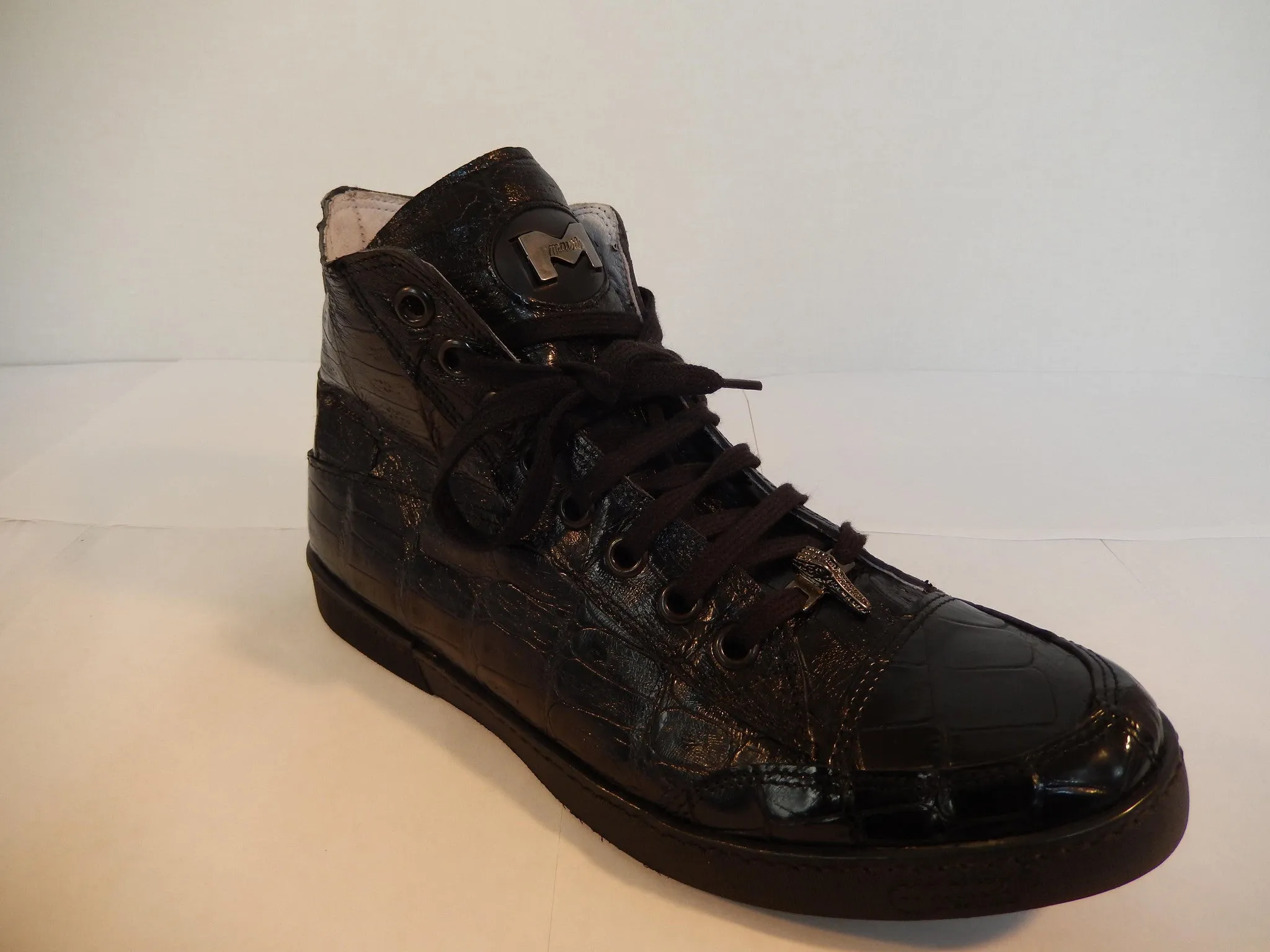 Mauri - Hi-top All-Over Alligator Lace Up Sneakers 8888