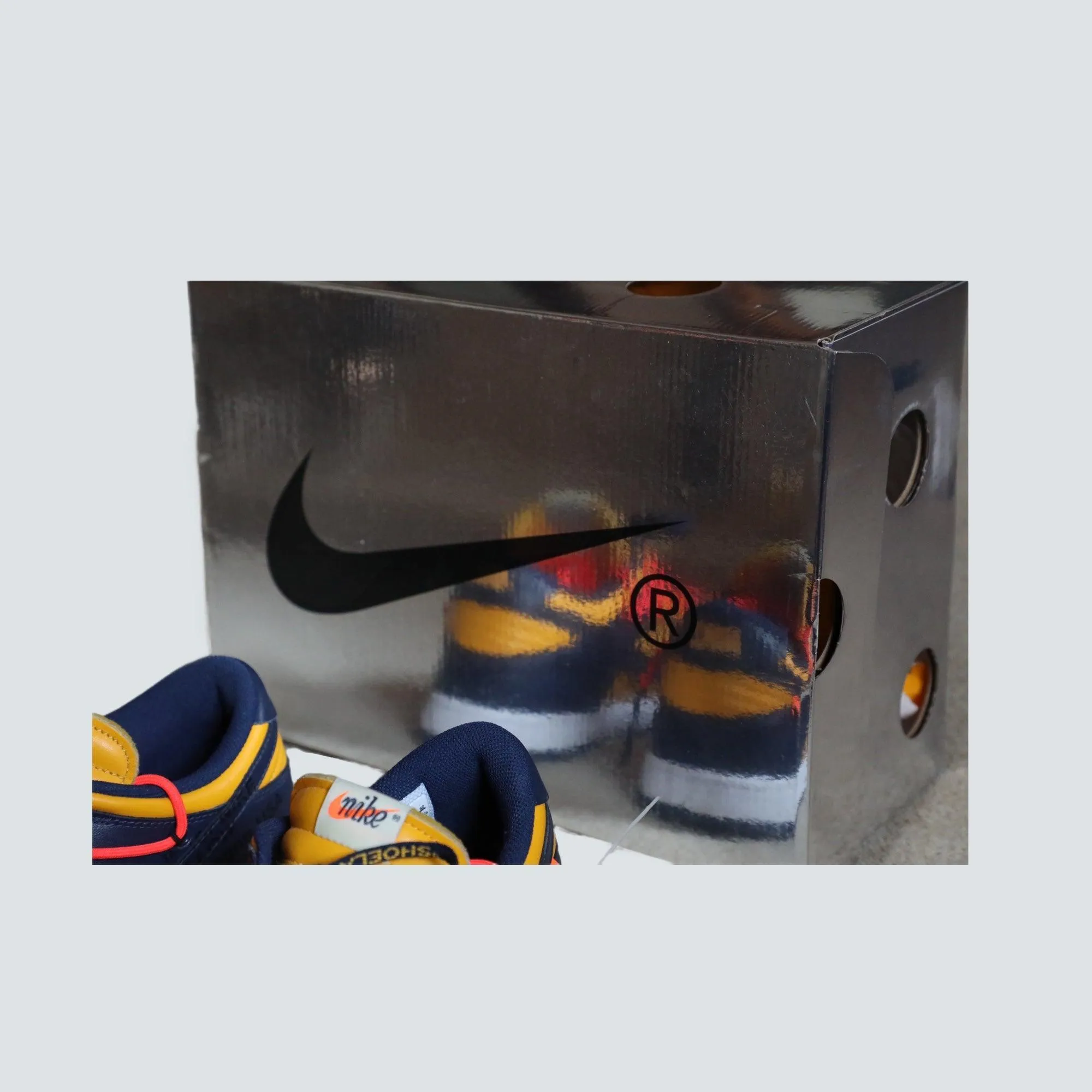 Nike Dunk Low Off-White University Gold Midnight Navy (Uk10)