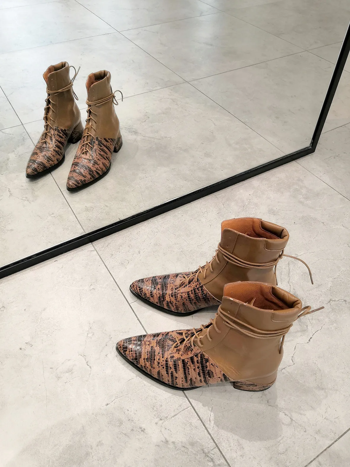 Printed Quartz-Brown Printed Leather Lace Up Ankle Boots