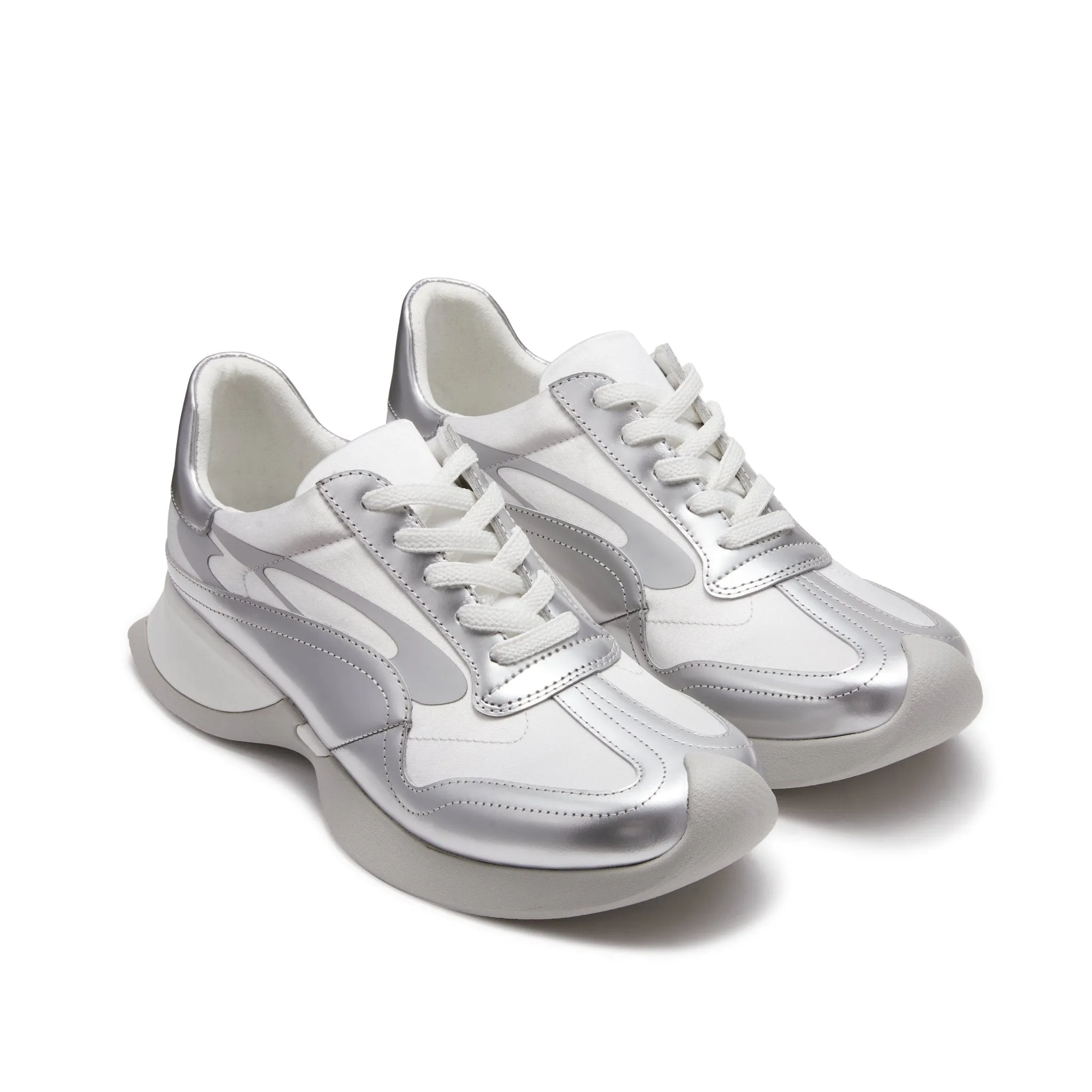 Silver Retro Running Shoes with Raised Toes