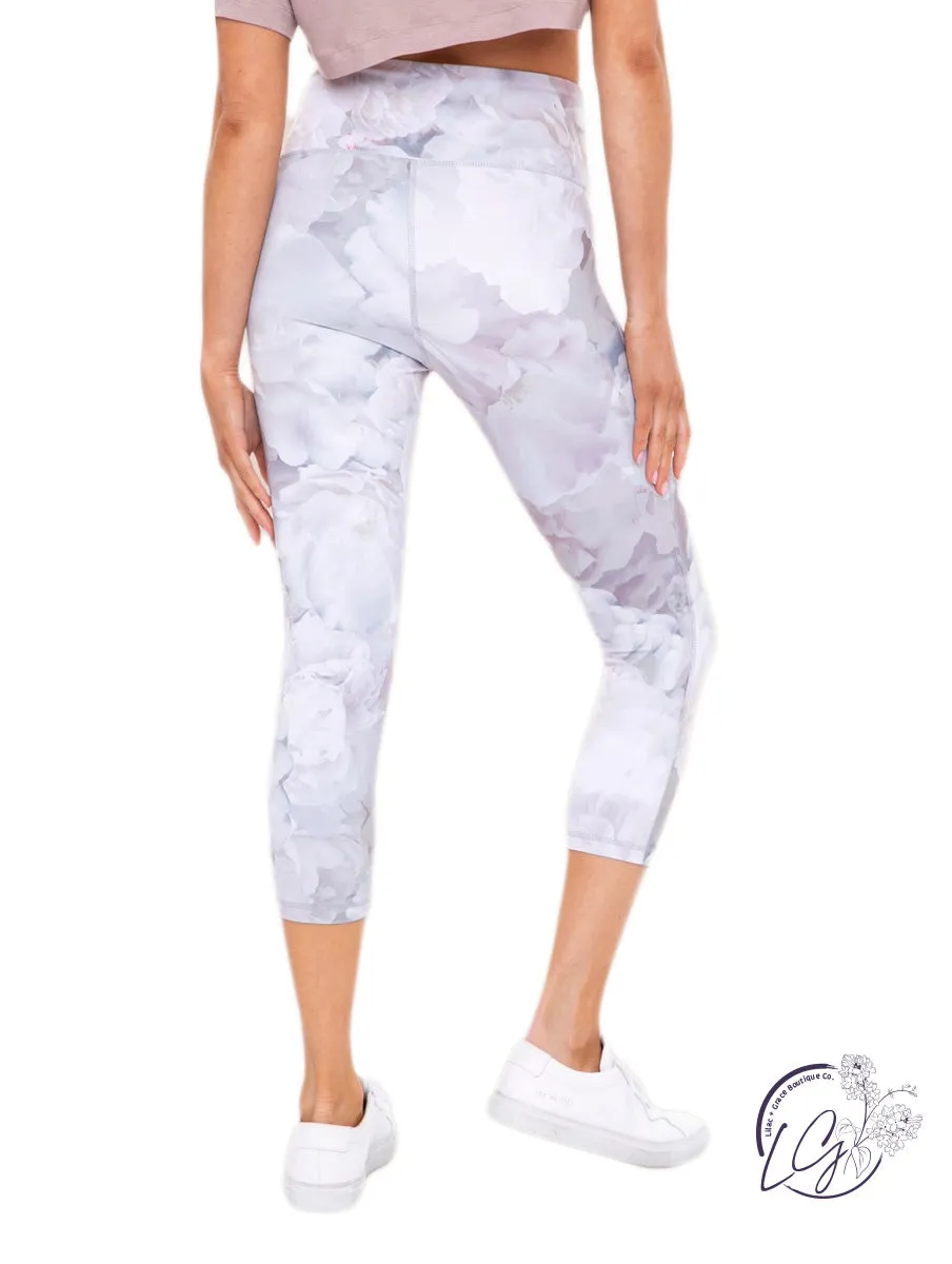 Winter Blooms Capri High-Waist Leggings